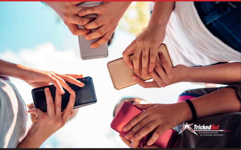 What to Expect from a High-Quality Phone Accessories Store Near You